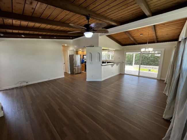 Photo - 201 Anapalau St