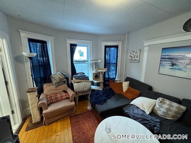 Photo - 9 Burnham St Unit 1