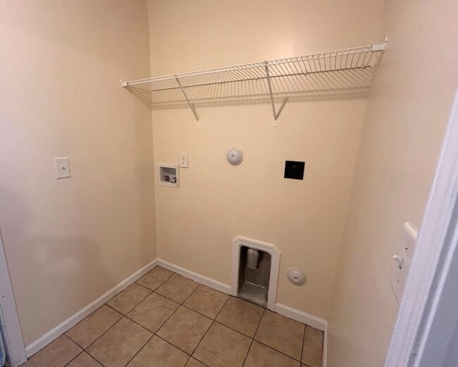 Photo - Newer 3BD/2.5 BA home w/ garage in quiet s...