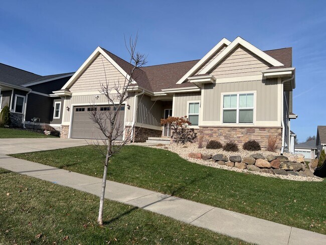 Photo - 8916 Pine Hollow Pl