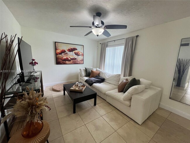 Photo - 19372 SW 103rd Ct