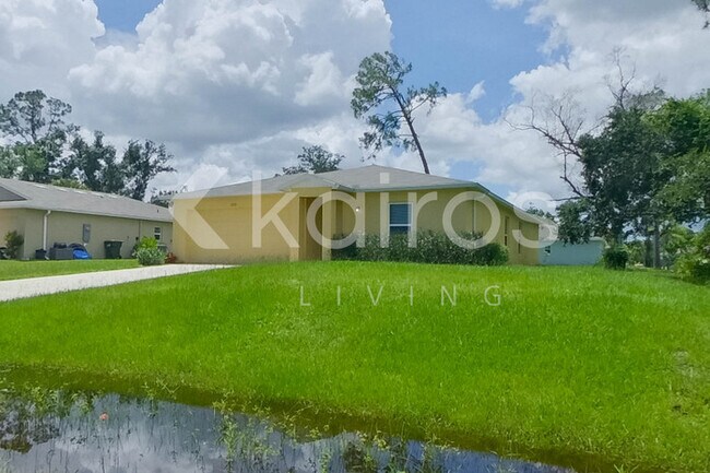 Photo - 1233 Huntington St