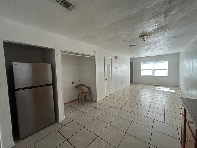 Photo - Prime SW Gainesville Townhouse: 2 Bed / 1....