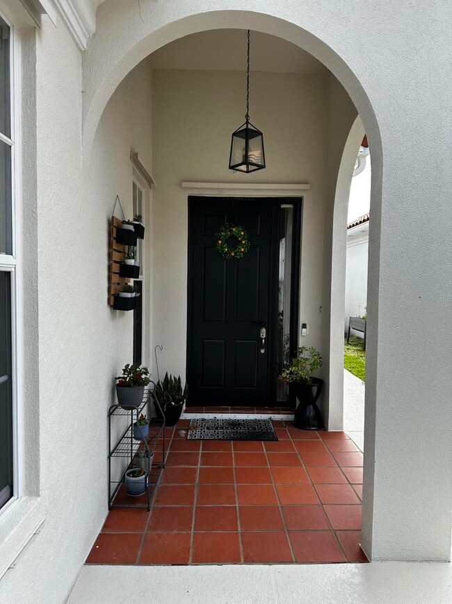 Photo - 2023 Valencia Dr