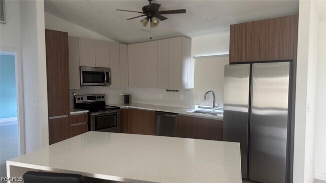 Photo - 1319 SW 10th Pl