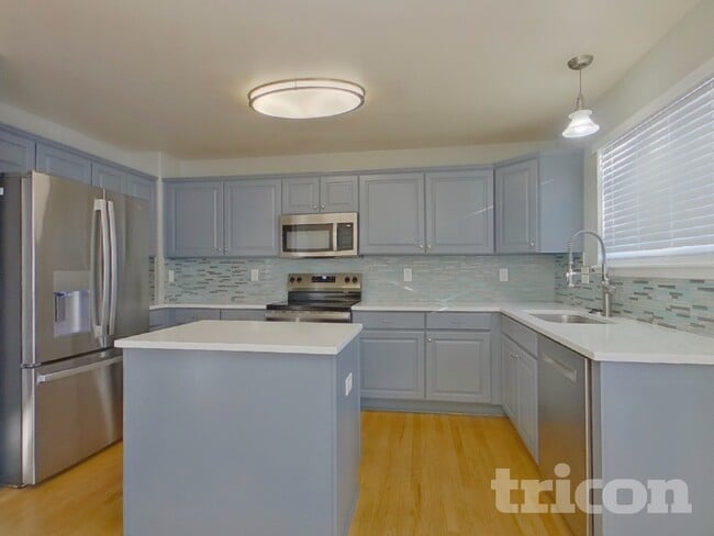 Photo - 10331 S Rotherwood Cir