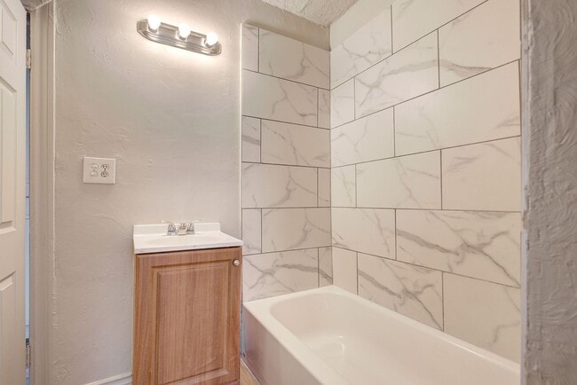 Photo - 1426 NE 24th St