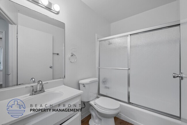 Photo - 2763 San Marino