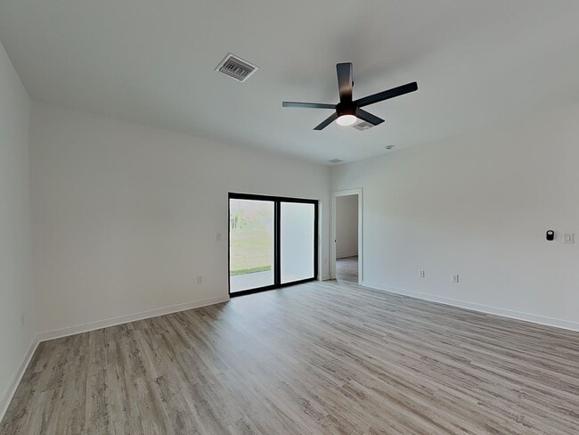 Photo - 4455 29th St SW