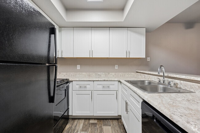 1BR, 1BA - 692SF - Kitchen