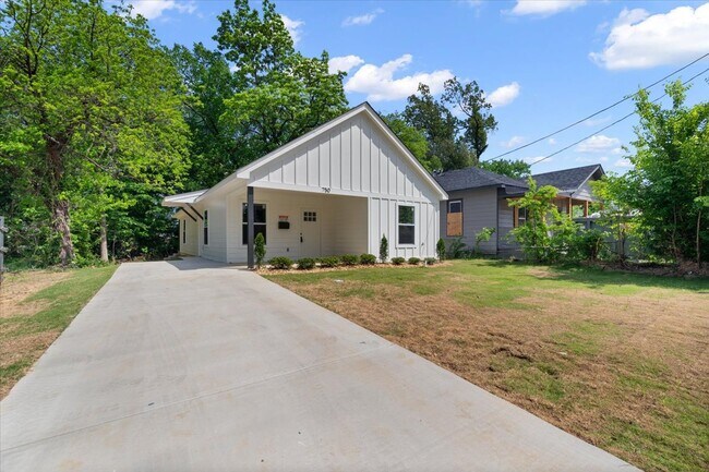 Photo - 750 Barrett Pl