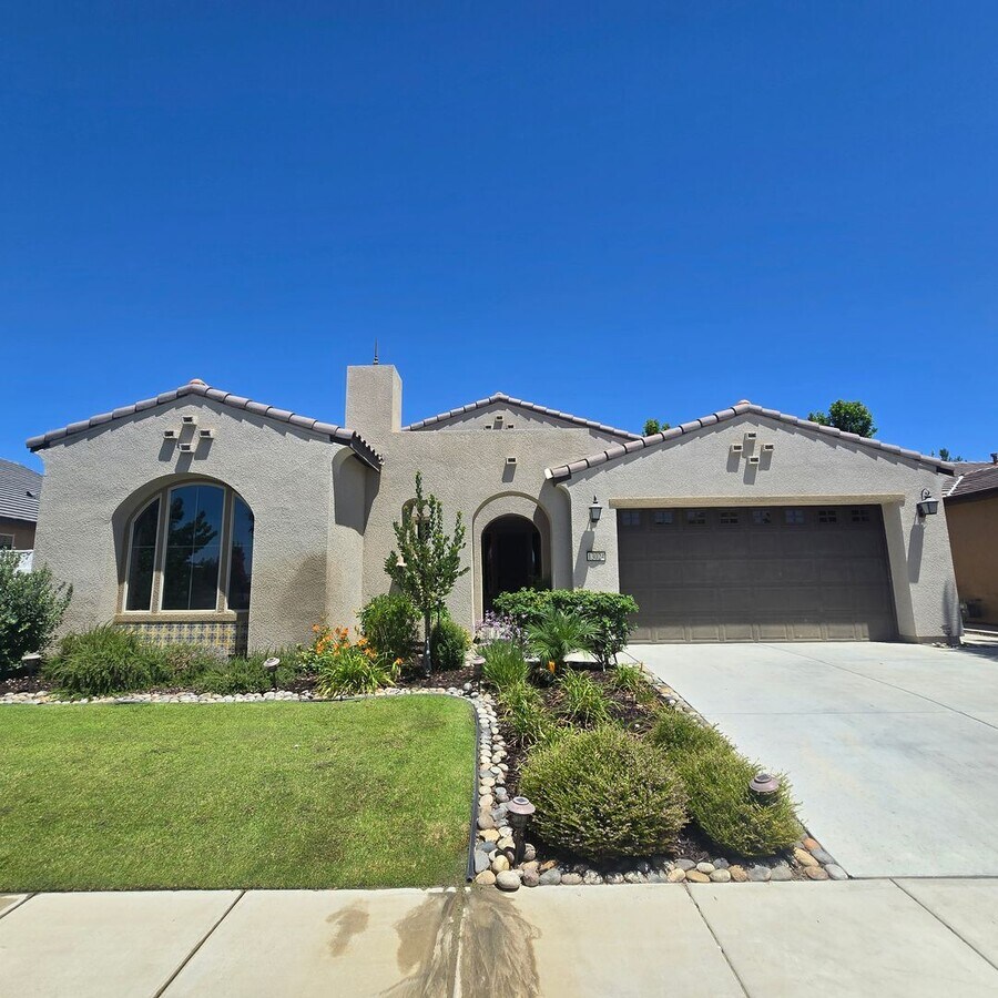Highgate Community 3 bedroom -2 bath - Highgate Community 3 bedroom -2 bath House