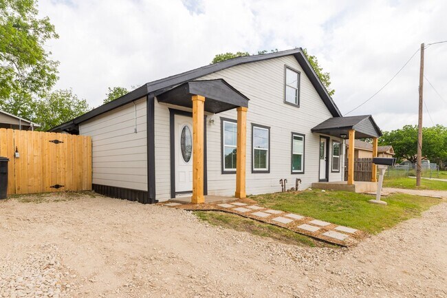 Photo - 203 Park St Apartment Unit 203 Park Street -  A