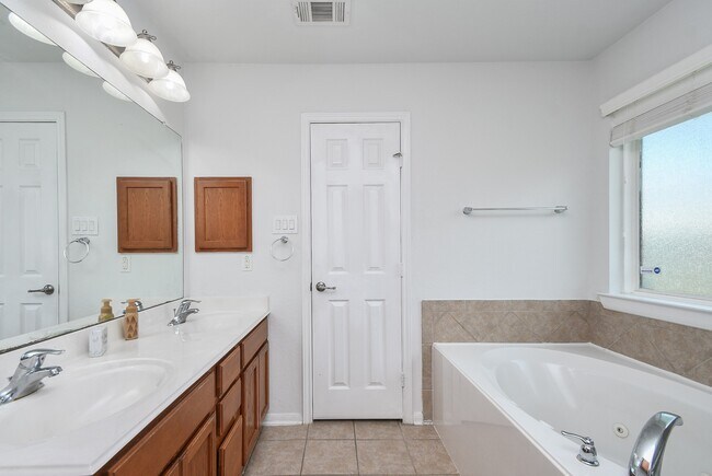 Photo - 18302 Mable Pond Ln