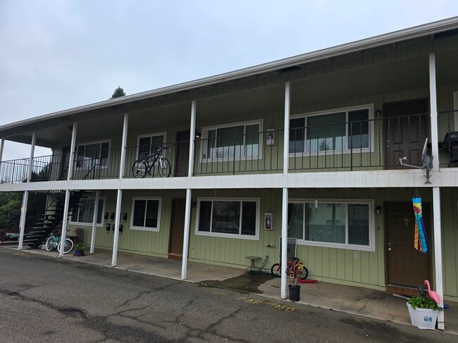 300 Whitesell Ave W
