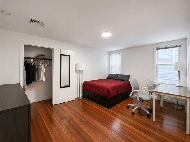 Photo - 803 Boylston St Unit B