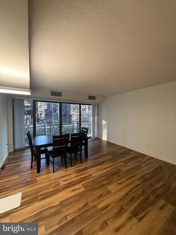 Photo - 1530 Key Blvd Unidad 221