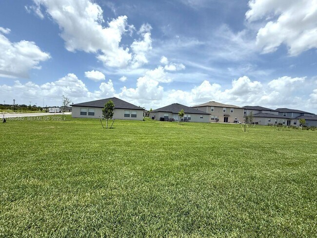 Photo - 17561 Paradiso Wy