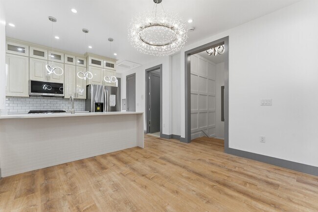 Photo - 821 18th St Unit 2nd floor