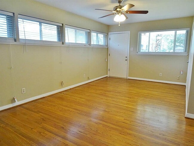 Photo - 3818 Bolivia Blvd