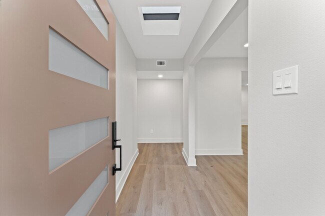 Photo - 10607 Overbrook Ln