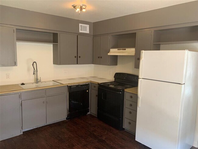 Photo - 1918 Hearthstone Dr