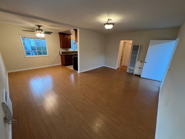 Photo - 1319 E California Ave Unidad B