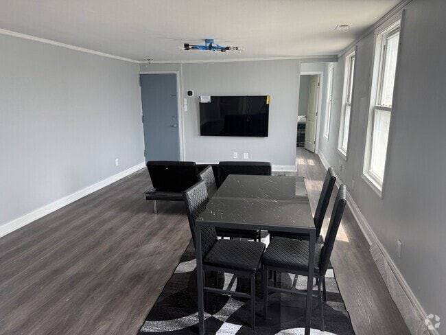 Building Photo - 2800 Huntingdon Ave Unit A Rental