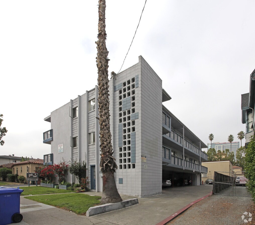 Photo - Fourth Street Apartments