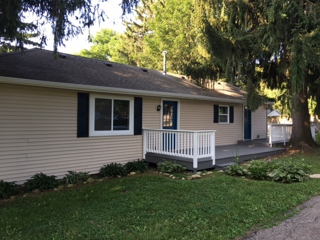 3 bdrm/1 bath cottage-style home - 3 bdrm/1 bath cottage-style home