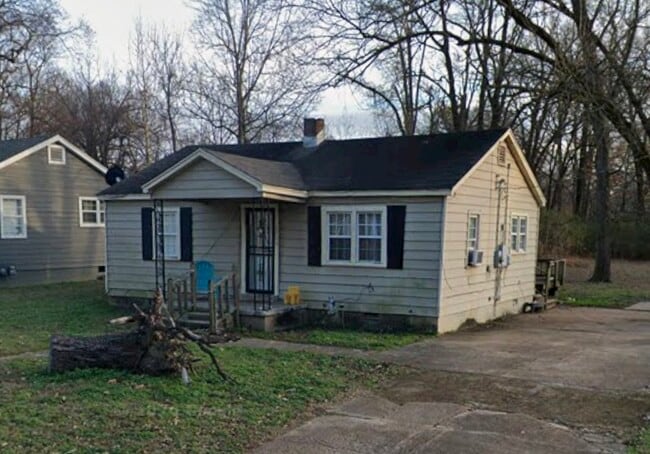 Building Photo - 1711 S Sutton Dr