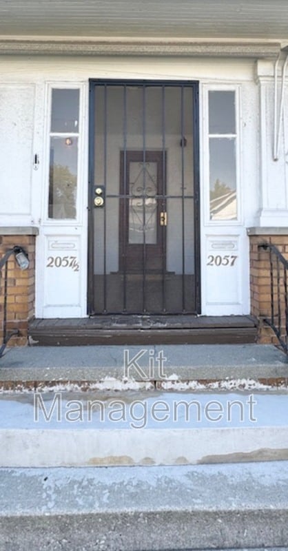 Building Photo - 2057 Airport Hwy Unit Upper Rental
