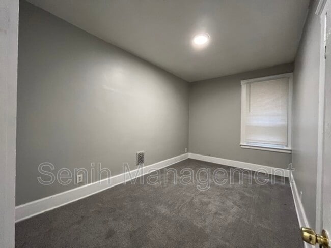 Photo - 6326 Vinewood St