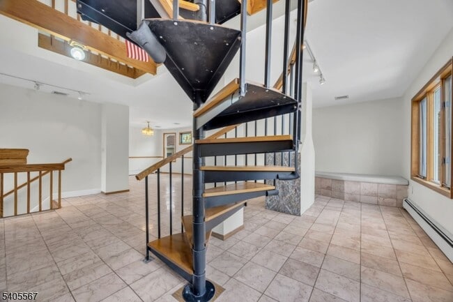 Photo - 128 E Colfax Ave Unit 2