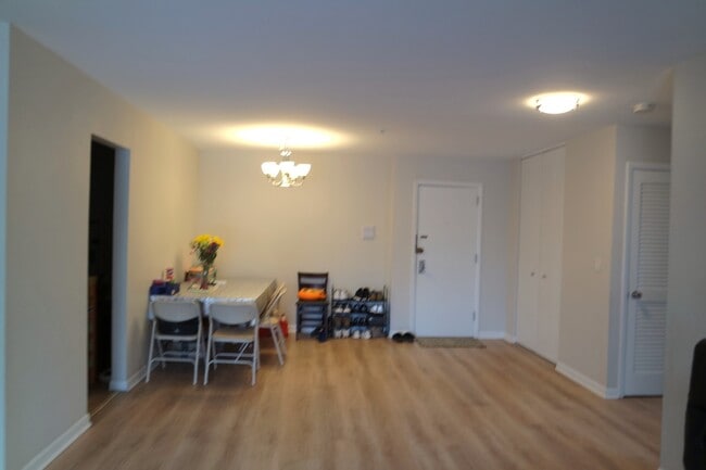 Photo - 10381 Dearlove Rd Unit 2K