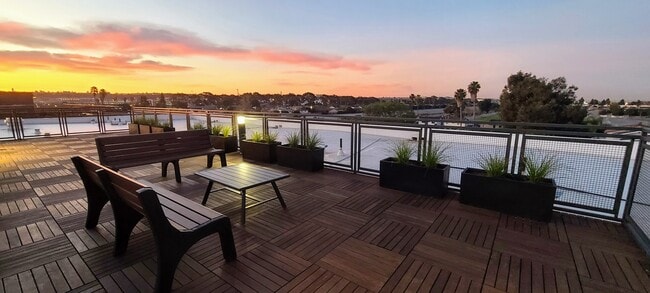 Roof top deck