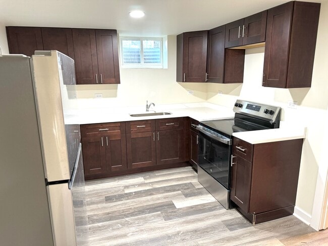 Building Photo - 10350 Milford St Unit G1 Rental