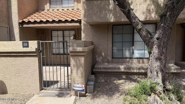 Photo - 925 N College Ave