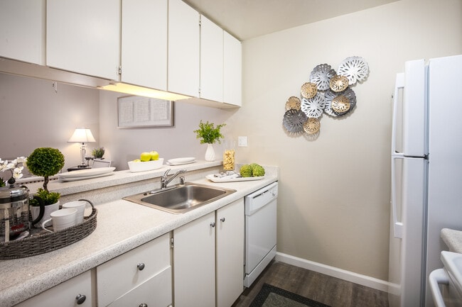 Stonebridge Apartments