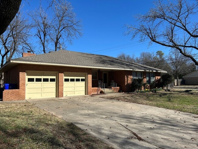 Photo - Move-In Special! 1/2 off 1st Month! (3) Bed/(2) Bath + (2) Living Areas Avail NOW!