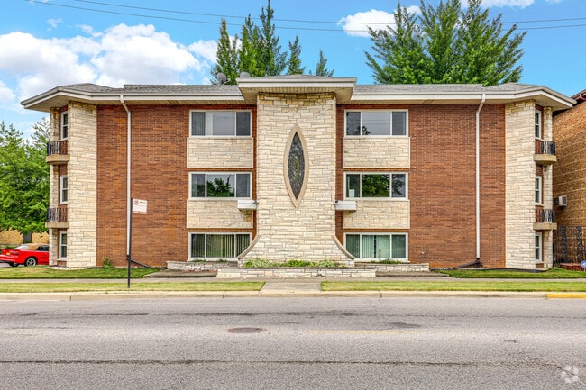 Building Photo - 7105 W Foster Pl Unit 1 Rental