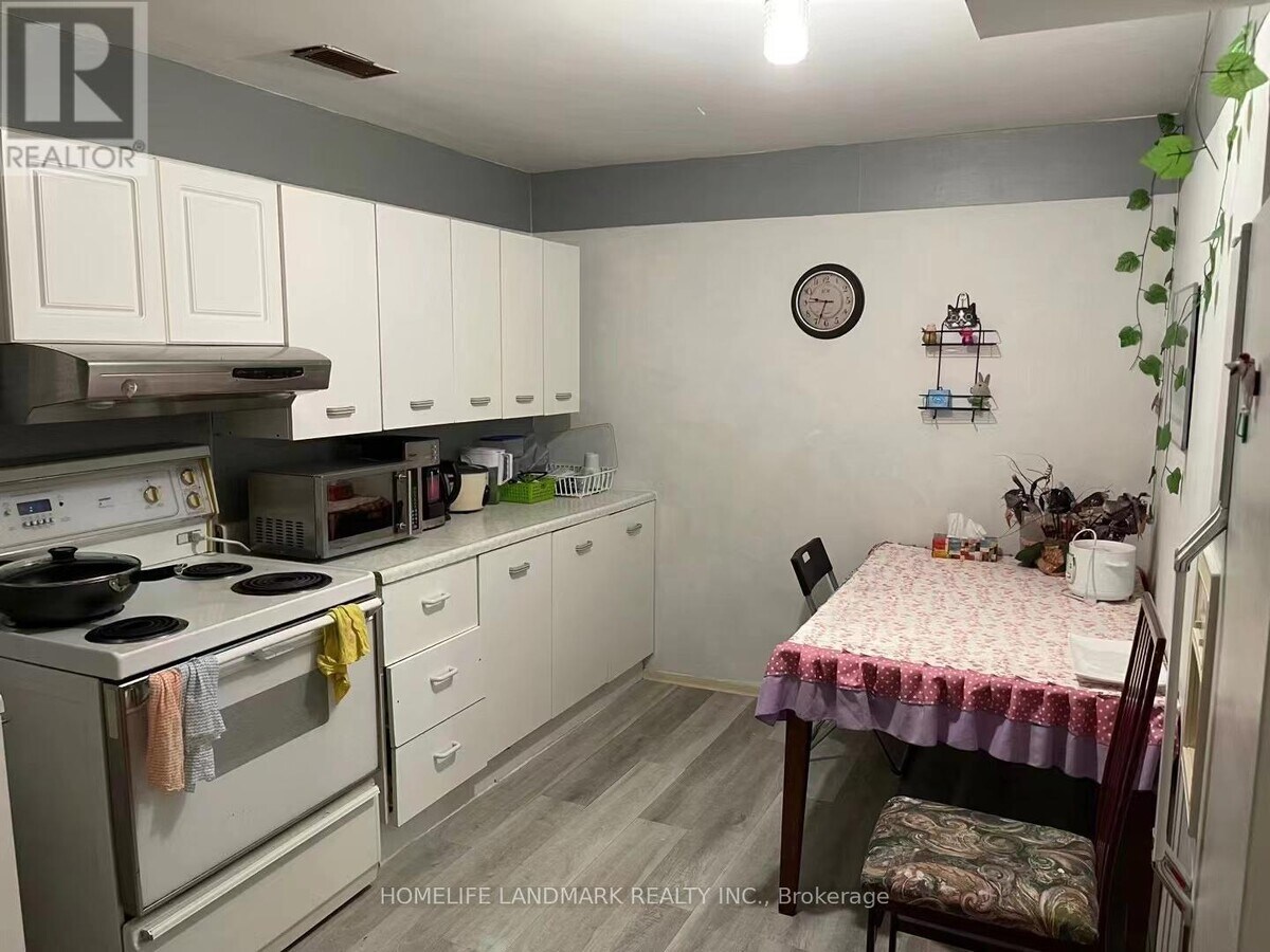 Photo - 45 W Park Ave