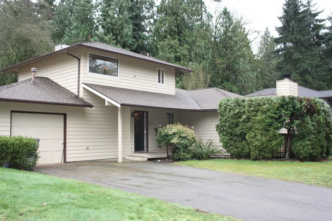 Building Photo - 12713 NE 83rd Ct