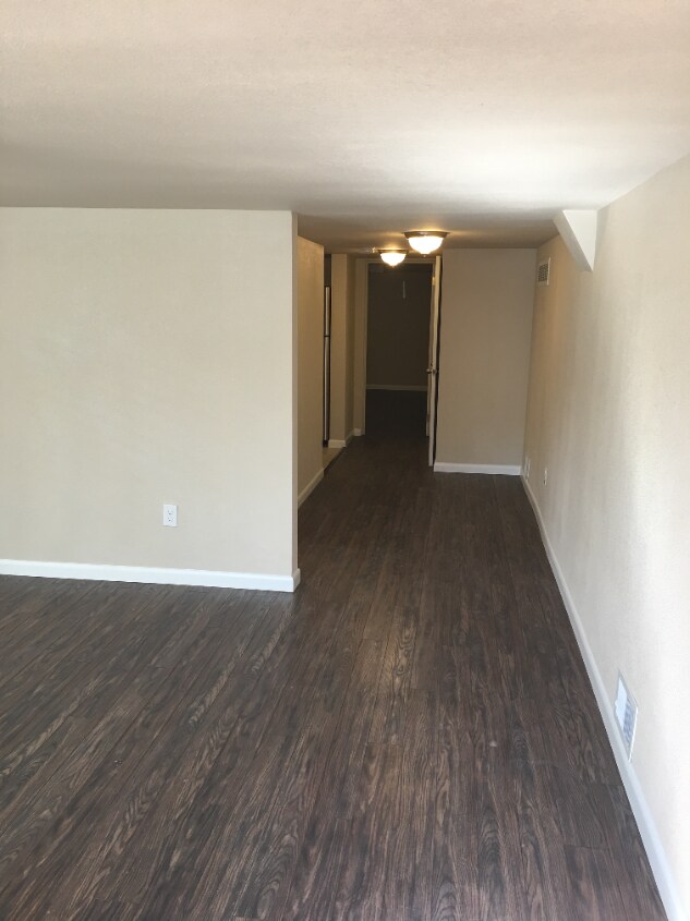 Spacious 1BR/1BA plus HUGE office/den!