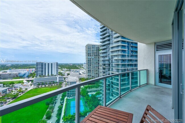 Photo - 3301 NE 1st Ave Unidad H2009 Rental