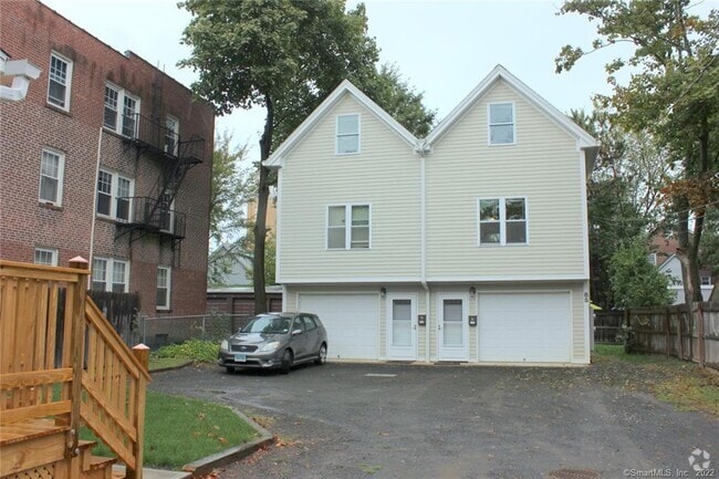 Building Photo - 85 Bishop St Unit A Rental