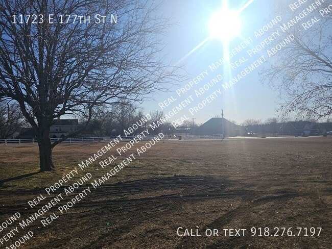 Photo - 11723 177th St N