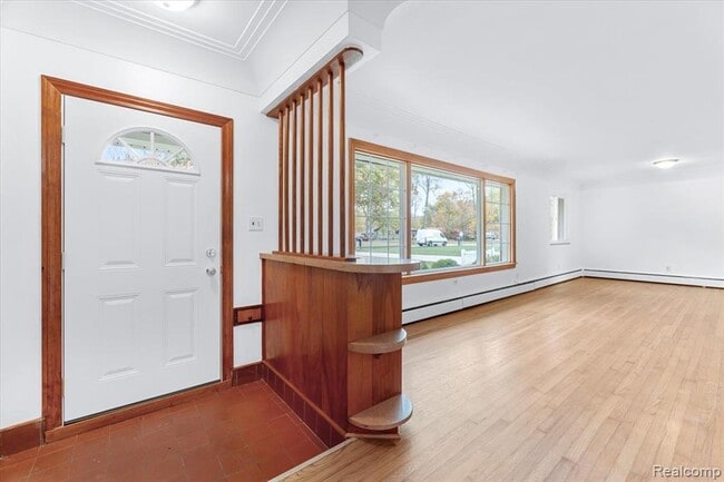 Photo - 9127 Lake Rd