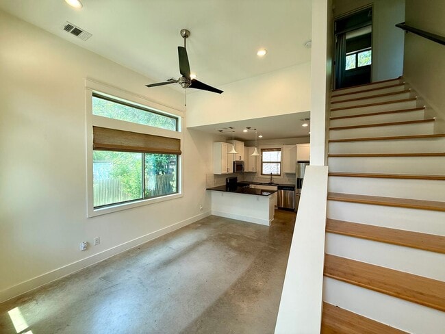 Photo - Gorgeous & modern free-standing home in ‘02!