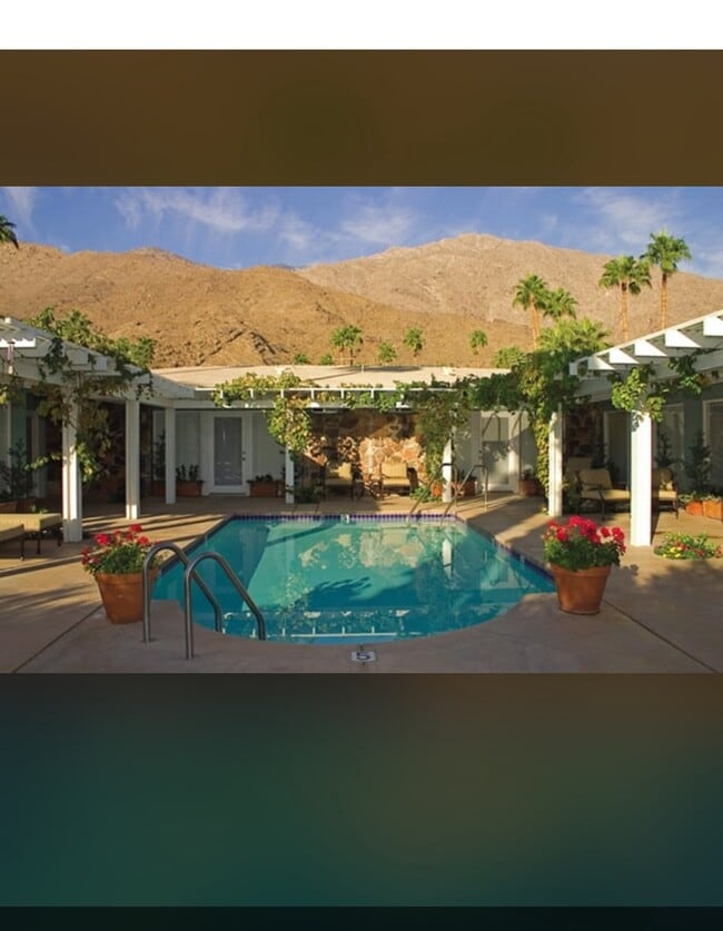 Soledad Apartments - Soledad Apartments